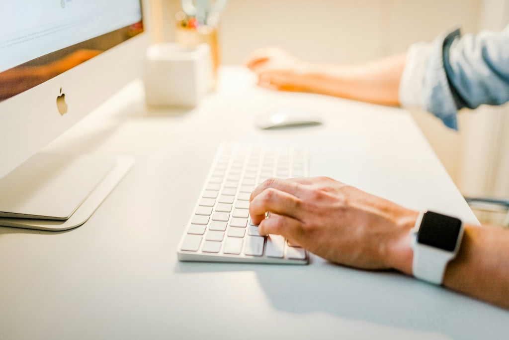 hubspot vs monday.com: a comprehensive comparison for 2025