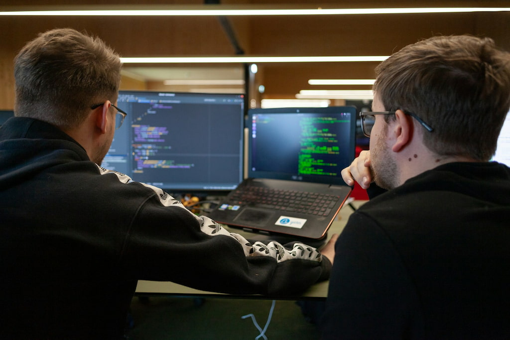 top developer apps for 2025: best tools for ios, android & full‑stack devs