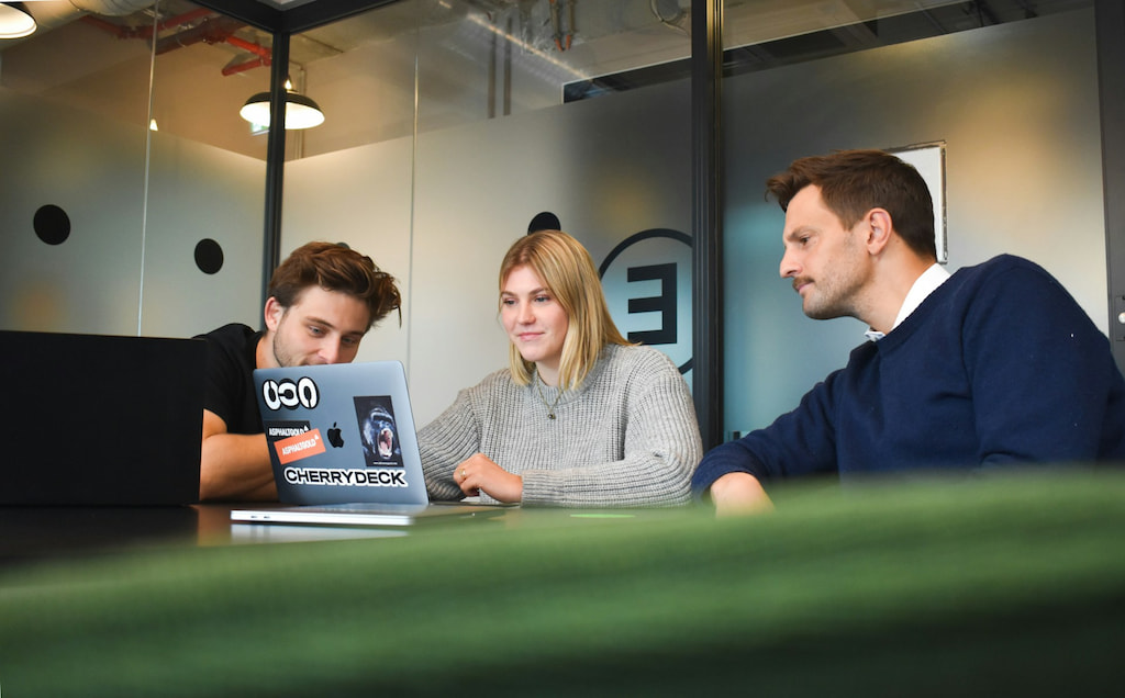 how to introduce time tracking software without scaring your team [2025]